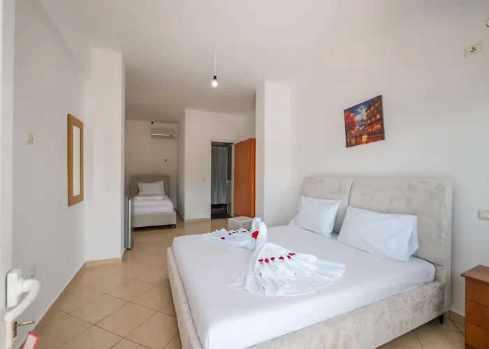 Apartment Athina Himare